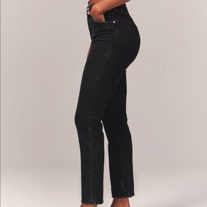 Abercrombie Ultra High Rise Ankle Straigh Jean
